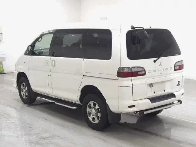 Mitsubishi DELICA