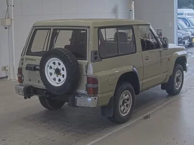 Nissan SAFARI