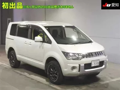 Mitsubishi DELICA D5
