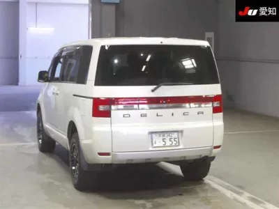Mitsubishi DELICA D5