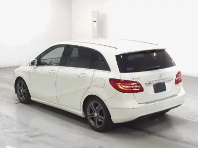 Mercedes-Benz B CLASS