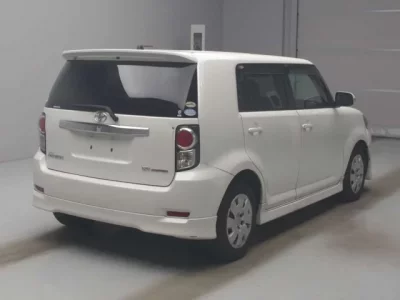 Toyota COROLLA RUMION