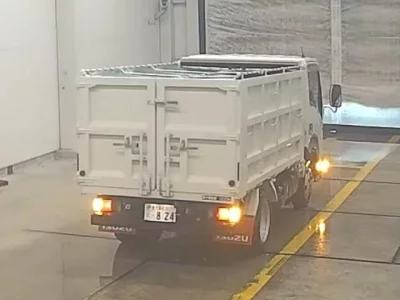 Isuzu ELF