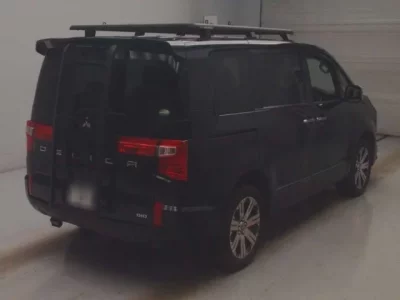 Mitsubishi DELICA D5