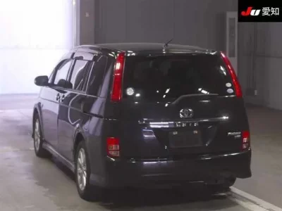 Toyota ISIS