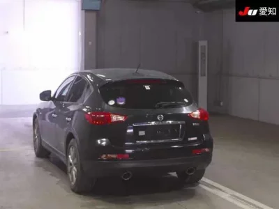Nissan SKYLINE CROSSOVER