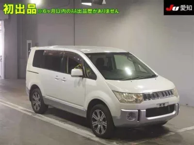 Mitsubishi DELICA D5