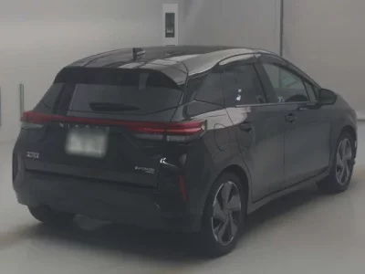 Nissan AURA
