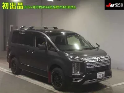 Mitsubishi DELICA D5
