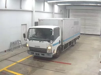 Isuzu ELF
