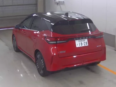 Nissan AURA