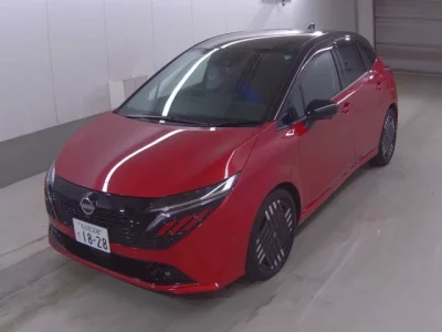 Nissan AURA