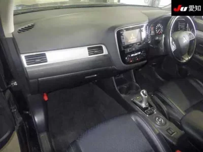 Mitsubishi OUTLANDER PHEV