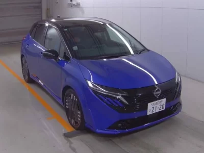 Nissan AURA