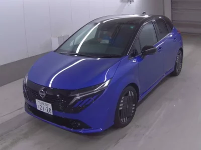 Nissan AURA