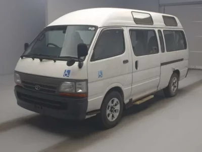 Toyota REGIUS ACE COMMUTER