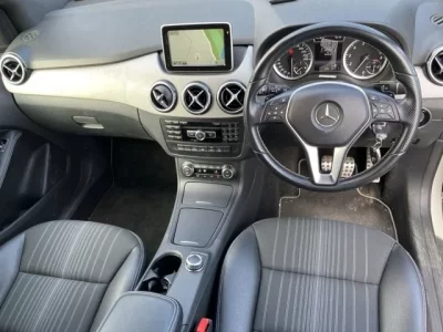 Mercedes-Benz B CLASS