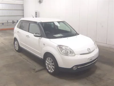 Mazda VERISA