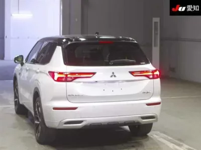 Mitsubishi OUTLANDER PHEV