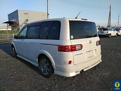 Nissan LAFESTA