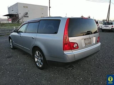 Nissan STAGEA