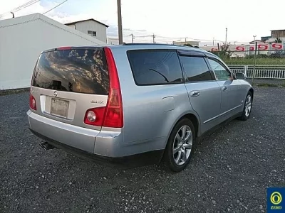 Nissan STAGEA