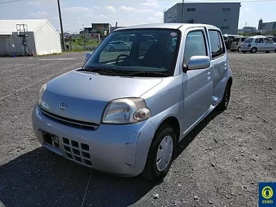 Daihatsu Esse