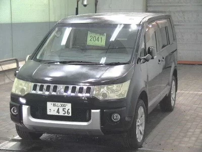 Mitsubishi DELICA D5