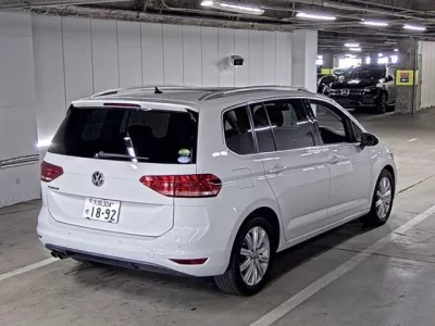 Volkswagen GOLF TOURAN