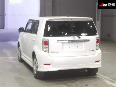 Toyota COROLLA RUMION
