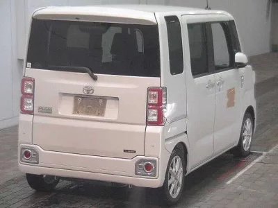 Toyota PIXIS MEGA