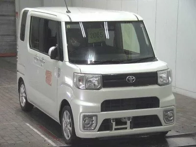 Toyota PIXIS MEGA