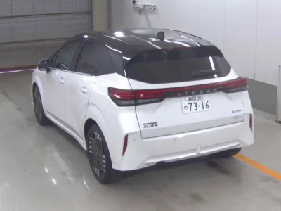 Nissan AURA