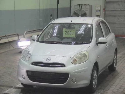 Nissan MARCH