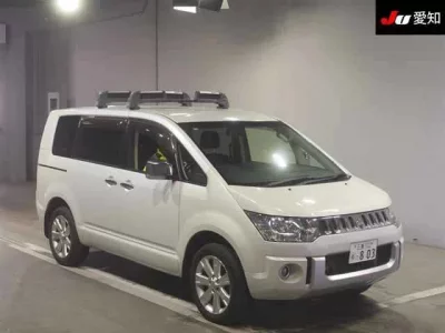 Mitsubishi DELICA D5