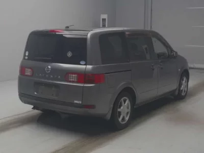 Nissan LAFESTA