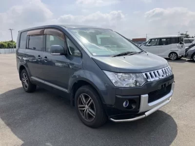 Mitsubishi DELICA D5