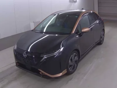 Nissan AURA