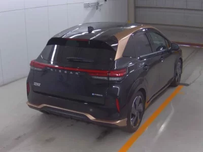 Nissan AURA