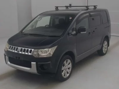 Mitsubishi DELICA D5