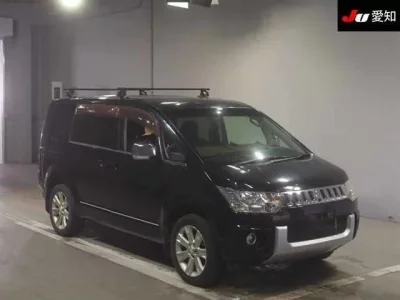 Mitsubishi DELICA D5