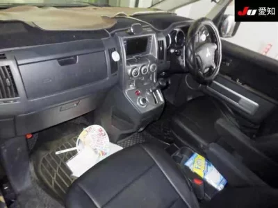 Mitsubishi DELICA D5