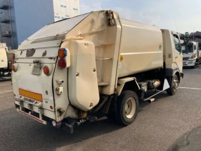 Mitsubishi FUSO FIGHTER