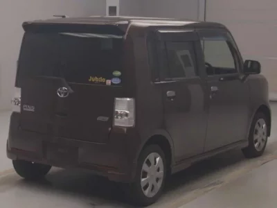 Toyota PIXIS SPACE