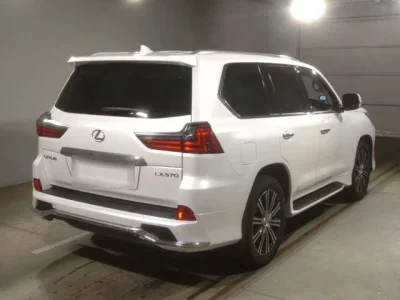 Lexus LX