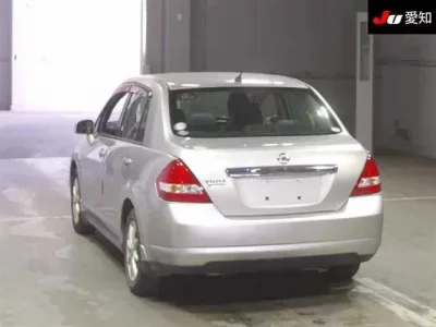 Nissan TIIDA LATIO