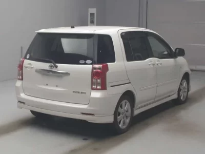 Toyota RAUM