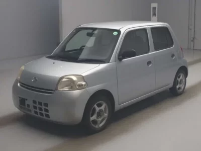 Daihatsu Esse