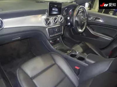 Mercedes-Benz GLA CLASS
