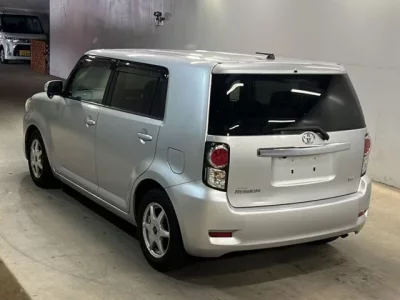 Toyota COROLLA RUMION
